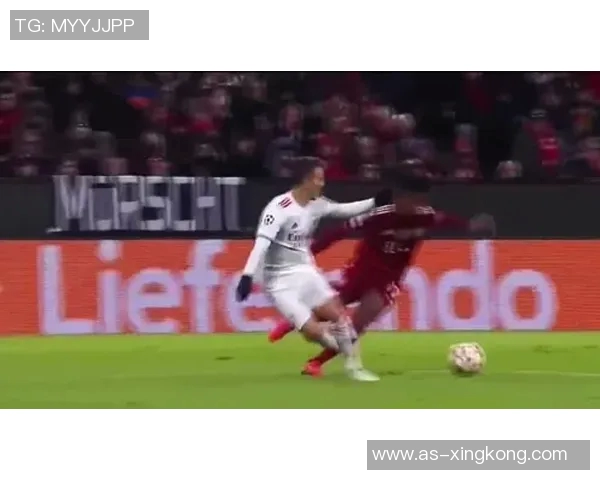 莱万37岁身价降至千万级别仍紧随梅罗本季12轮贡献8球2助攻表现不俗