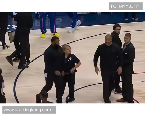 火箭遭遇三次争议判罚解说员直言NBA承认偏袒如若道歉能解决问题就好了