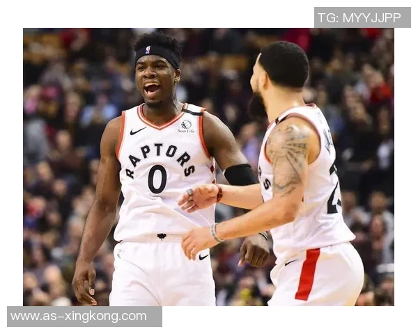 公牛球场意外现冷凝水今日比赛开球时间被迫推迟 公牛球场意外现冷凝水今日比赛开球时间被迫推迟